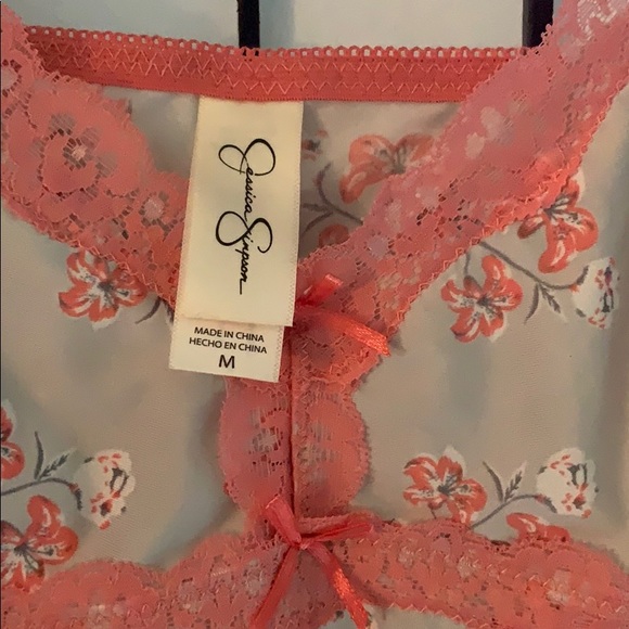 Two piece JESSICA SIMPSON Lingerie set - Picture 4 of 5